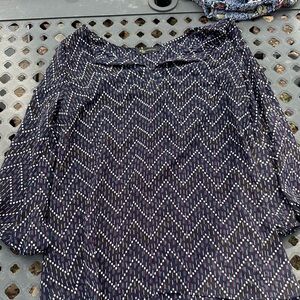 Signature Navy High-Low Chevron blouse